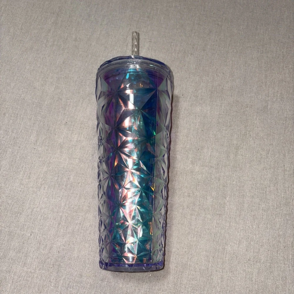 Starbucks 2023 White Prism 24oz Venti Cold Cup Tumbler Holographic‎ Iridescent
